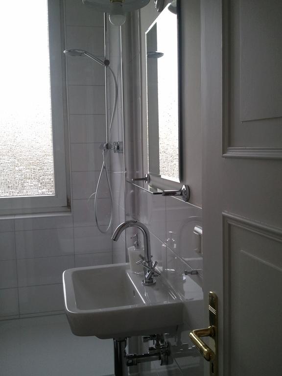 Aparthotel Hugos Haus&Berthas Haus Eckernförde Zimmer foto