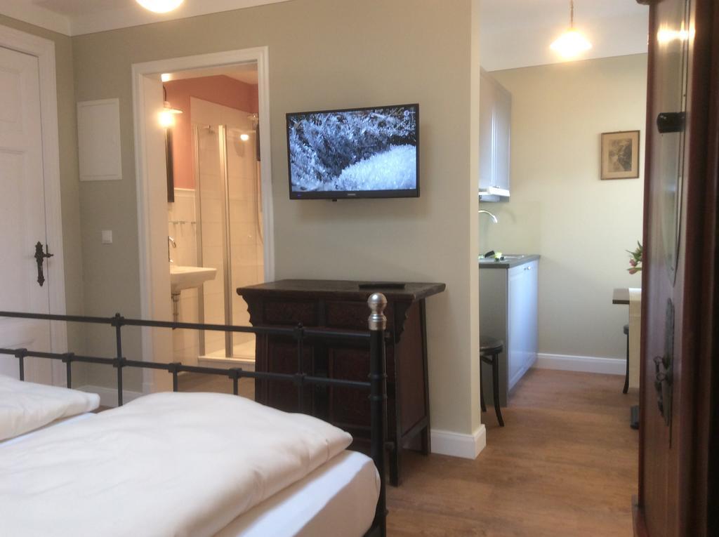Aparthotel Hugos Haus&Berthas Haus Eckernförde Zimmer foto