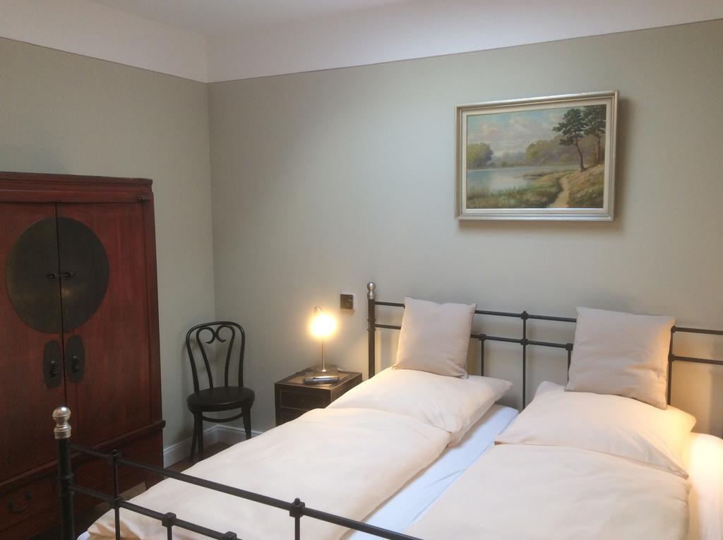 Aparthotel Hugos Haus&Berthas Haus Eckernförde Zimmer foto
